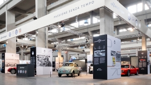 FCA汽⻋集团 Heritage经典⼯坊亮相Automotoretrò与Rétromobile展会